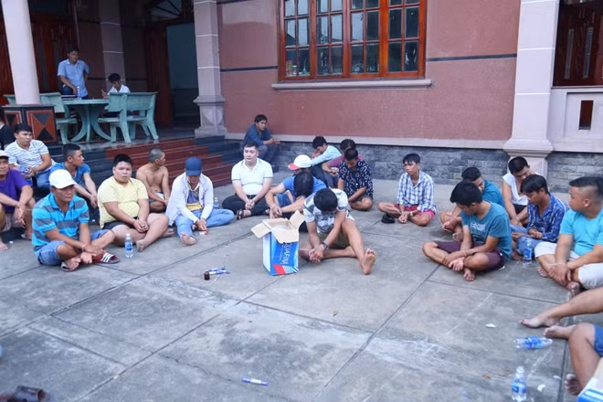 Các đối tượng cùng tang vật liên quan