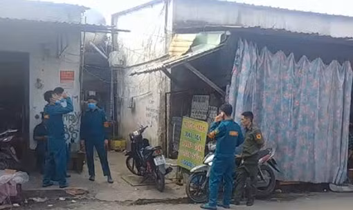 Phát hiện xác người phụ nữ bó trong chăn tại phòng trọ ảnh 4