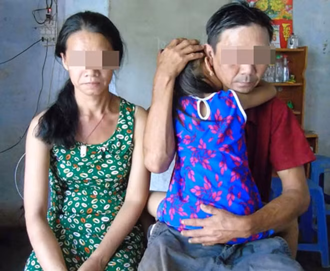 Gia đình cháu V. buồn đau vì con gái bị hiếp dâm
