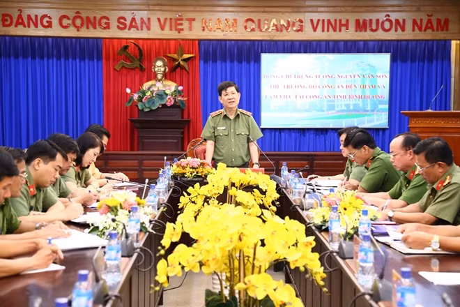 Thứ trưởng Nguyễn Văn Sơn phát biểu chỉ đạo tại buổi làm việc