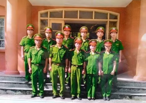 Cán bộ, chiến sĩ Đội Điều tra tội phạm về ma túy, Công an quận Nam Từ Liêm (Hà Nội).