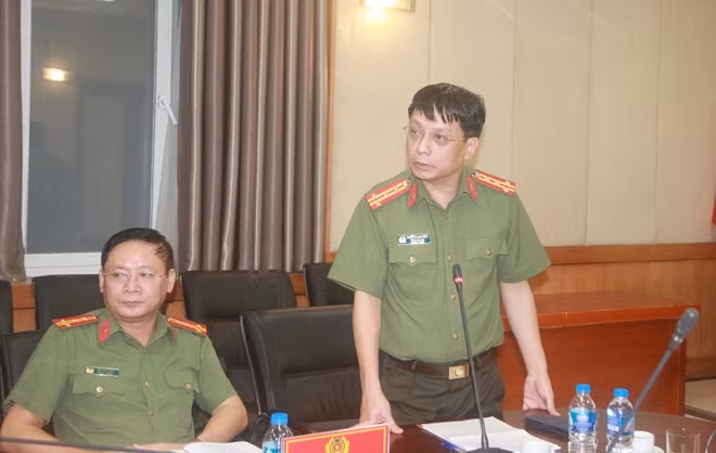 Đại tá Phạm Khải phát biểu tại hội nghị