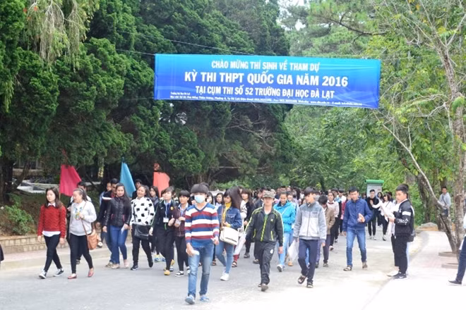 Nhiều thí sinh than đề Toán khó