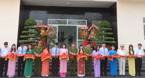 Toàn cảnh buổi lễ cắt băng khánh thành.