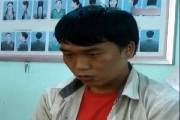 Đối tượng dâm ô trẻ em Bùi Hoàng Hải bị bắt tại cơ quan điều tra. Ảnh: ANTV.