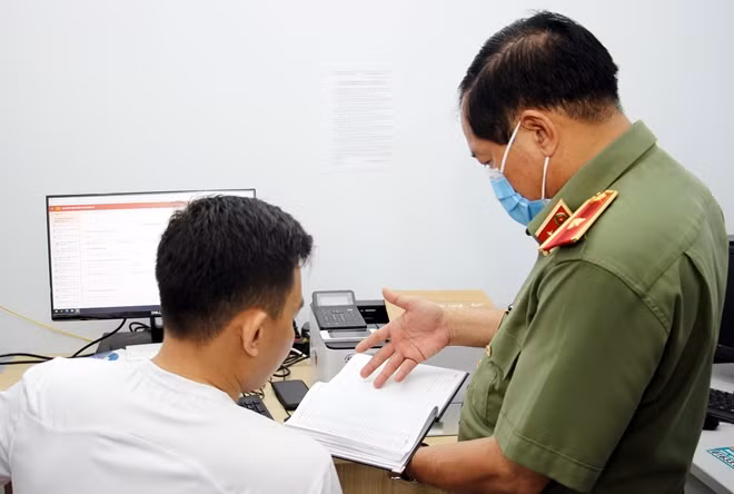 Kiểm tra, nhắc nhở CBCS khi làm sạch dữ liệu dân cư phải đảm bảo tính thông suốt, an ninh, an toàn dữ liệu.