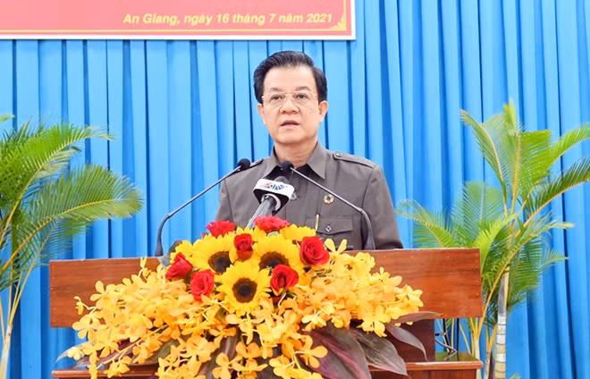 Bí thư Tỉnh ủy An Giang Lê Hồng Quang chỉ đạo các sở, ngành xử lý nghiêm hành vi vi phạm của Bệnh viện Hạnh Phúc.