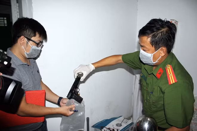 Khẩu súng được thu giữ.