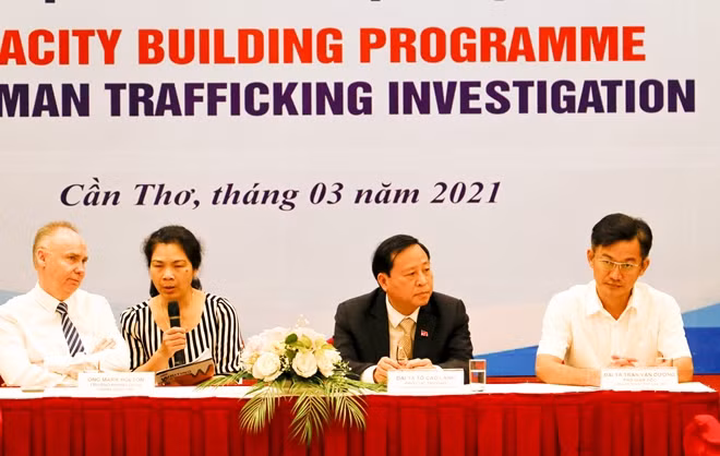 Các đại biểu tại buổi tập huấn.