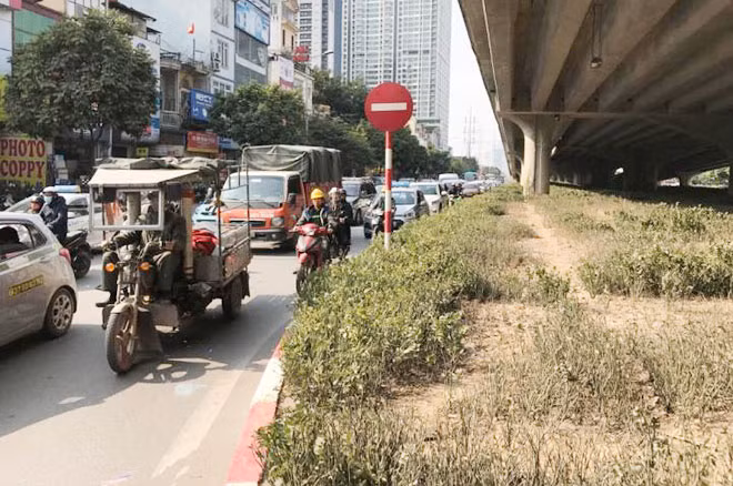 Hà Nội dự kiến xén toàn bộ dải phân cách giữa tuyến đường vành đai 3. Hà Nội dự kiến xén toàn bộ dải phân cách giữa tuyến đường vành đai 3.