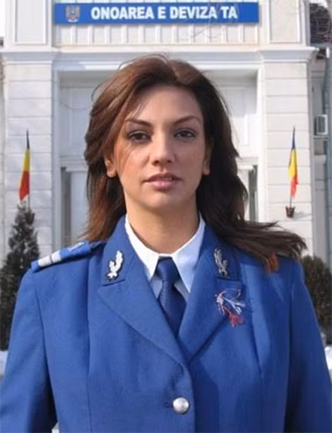Nữ quân nhân Romania.