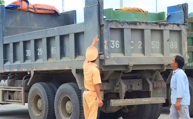Các doanh nghiệp tự giác cắt thành thùng xe.