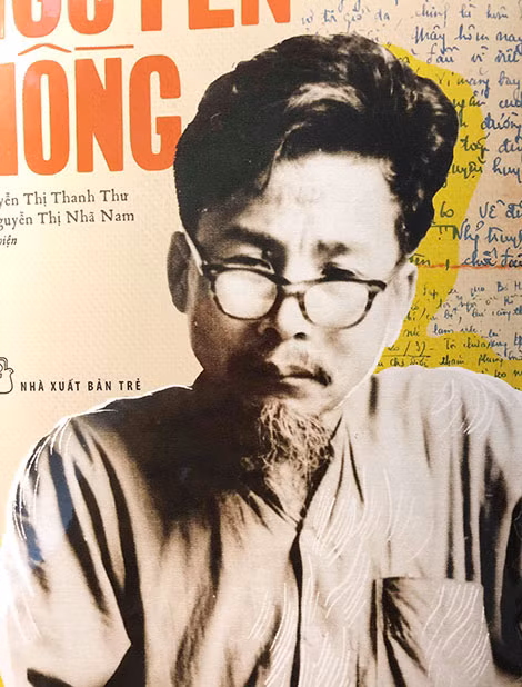 Nhà văn Nguyên Hồng.