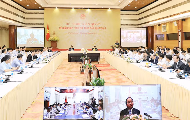 Thủ tướng Nguyễn Xuân Phúc phát biểu tại Hội nghị. Thủ tướng Nguyễn Xuân Phúc phát biểu tại Hội nghị.