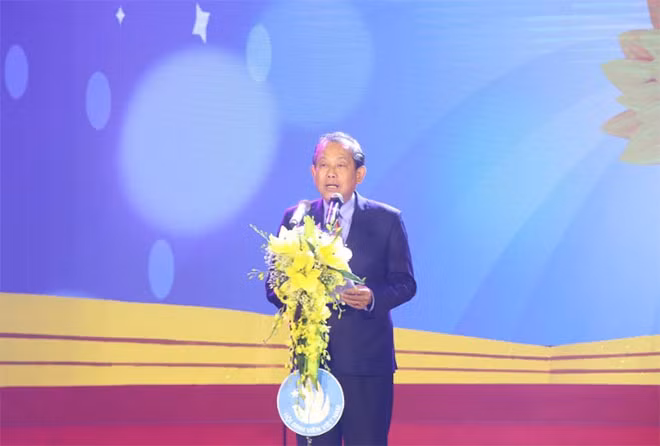 Phó thủ tướng Thường trực Trương Hòa Bình phát biểu tại buổi lễ