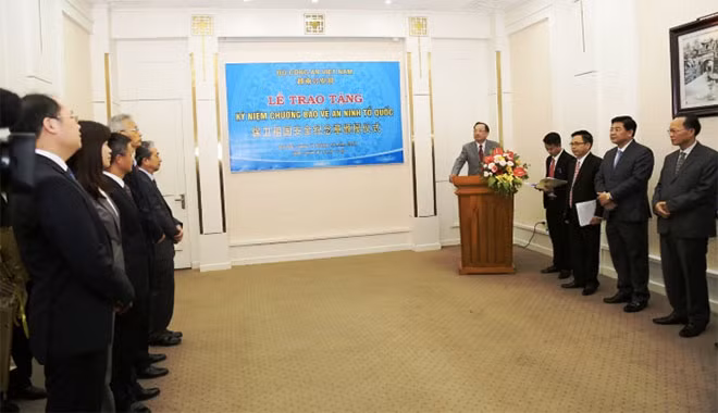 Thứ trưởng Nguyễn Văn Thành phát biểu tại Lễ trao Kỷ niệm chương.