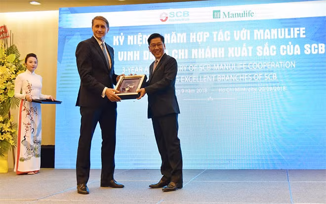 SCB đã tổ chức Lễ kỷ niệm hợp tác 3 năm giữa SCB và Manulife.