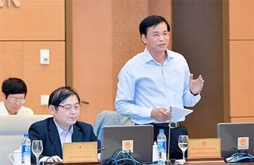 Tổng Thư ký Quốc hội Nguyễn Hạnh Phúc .