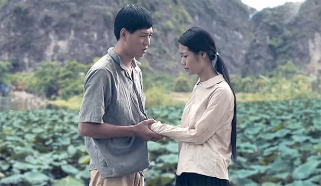Cảnh phim “Thương nhớ ở ai” - một trong số ít phim về đề tài nông thôn được phát sóng trên Đài Truyền hình Việt Nam năm 2017.