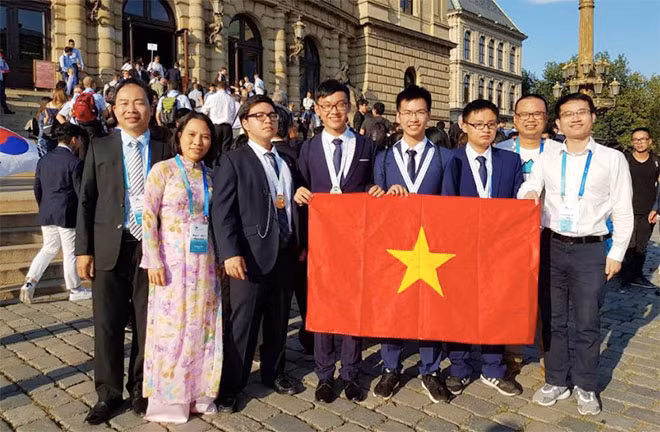 Các thí sinh dự thi Olympic Hóa học quốc tế 2018.