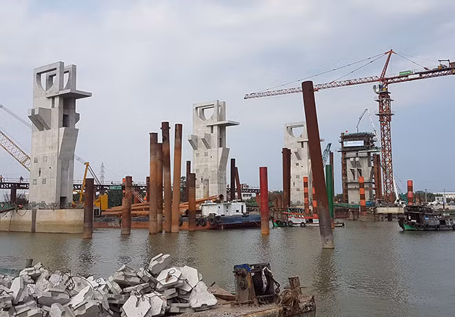 Ngập lụt nghiêm trọng do mưa bão, triều cường nhưng dự án chống ngập 10 ngàn tỉ tại TP Hồ Chí Minh đã phải bị “đắp chiếu” hơn 7 tháng. Ngập lụt nghiêm trọng do mưa bão, triều cường nhưng dự án chống ngập 10 ngàn tỉ tại TP Hồ Chí Minh đã phải bị “đắp chiếu” hơn 7 tháng.