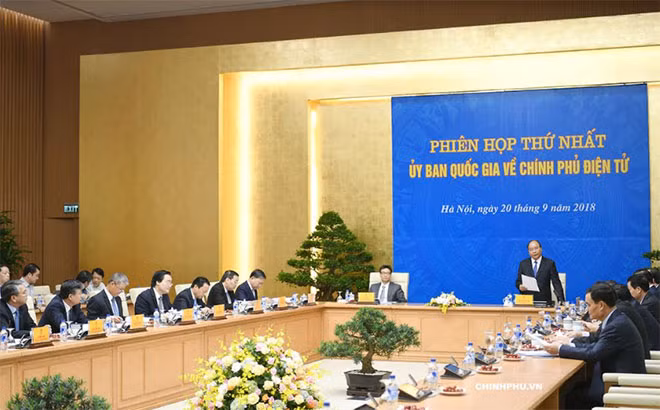 Thủ tướng Nguyễn Xuân Phúc phát biểu khai mạc Phiên họp Uỷ ban Quốc gia về Chính phủ điện tử ra mắt.