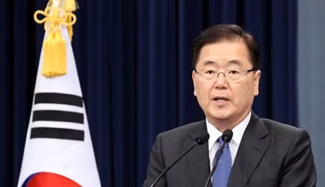 Chung Eui-yong mang thông điệp đến Washington rằng ông Kim mong muốn được “ngồi chung bàn” với ông Trump.