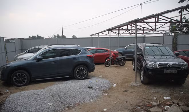 Ôtô, xe máy của các đối tượng.