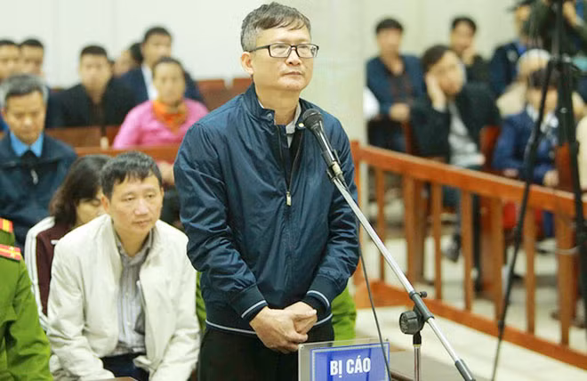 Bị cáo Đinh Mạnh Thắng tại phiên toà sơ thẩm. Bị cáo Đinh Mạnh Thắng tại phiên toà sơ thẩm.