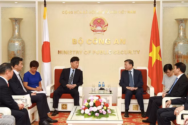 Bộ trưởng Tô Lâm và ngài Tsuneda Teruo tại buổi tiếp.