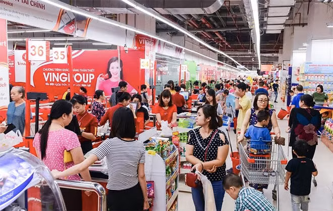 Từ 15-1 đến 15-2-2018, chỉ với hóa đơn mua sắm từ 500.000 đồng tại siêu thị VinMart & 200.000 đồng tại cửa hàng tiện lợi VinMart+, khách hàng sẽ được tham gia chương trình bốc thăm trúng thưởng