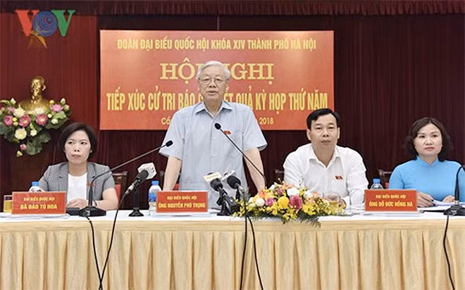Tổng Bí thư Nguyễn Phú Trọng tại buổi tiếp xúc cử tri quận Cầu Giấy chiều 17-6.
