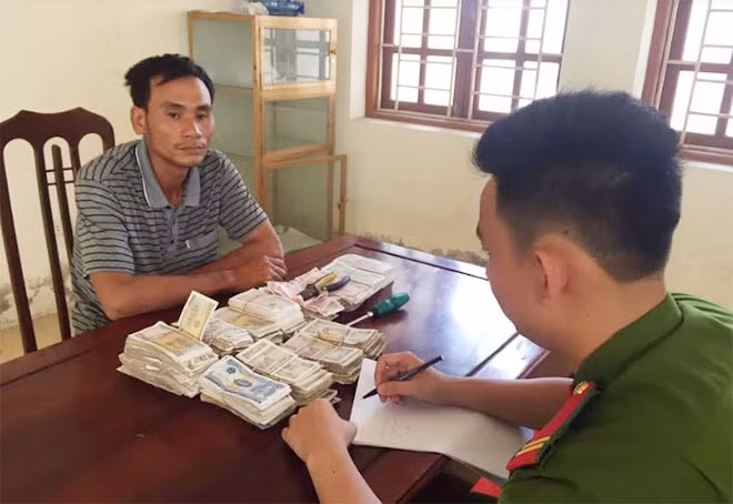 Đối tượng Trần Văn Thành tại Cơ quan CSĐT công an huyện Yên Mô.