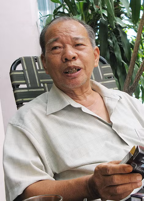 Nhà thơ Phạm Thiên Thư.