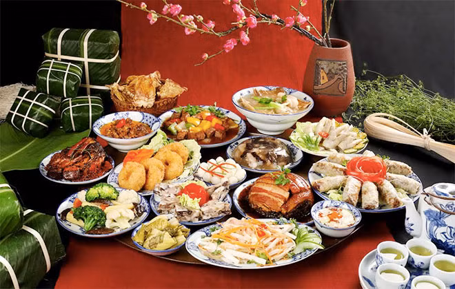 Thực đơn Món ngon ngày Tết của VinMart & VinMart+ là lựa chọn số 1 cho những gia đình bận rộn mà vẫn muốn có một mâm cơm Tết đủ đầy và tròn vị.