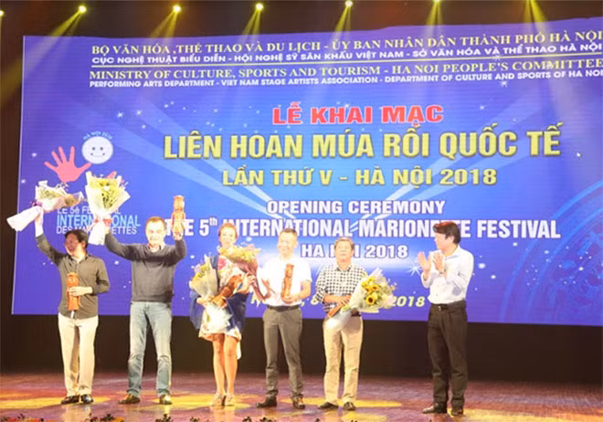 Lễ Khai mạc Liên hoan múa rối Quốc tế.