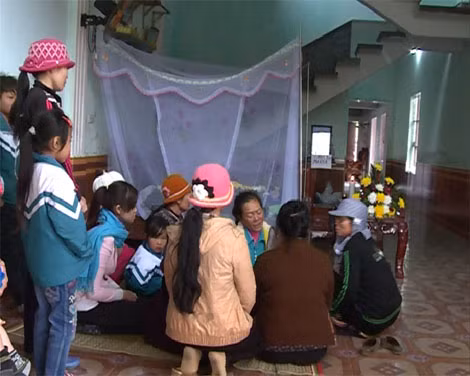 Nỗi đau thương bao trùm các gia đình có người tử nạn.
