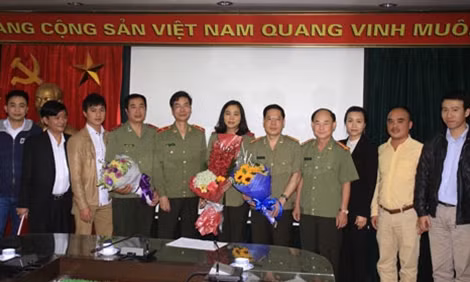 Thiếu tướng Phạm Văn Miên, Tổng Biên tập Báo CAND với cán bộ, chiến sĩ Ban Phát triển bạn đọc.