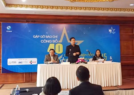 VINASA họp báo công bố danh sách 40 doanh nghiệp CNTT hàng đầu Việt Nam năm 2015.