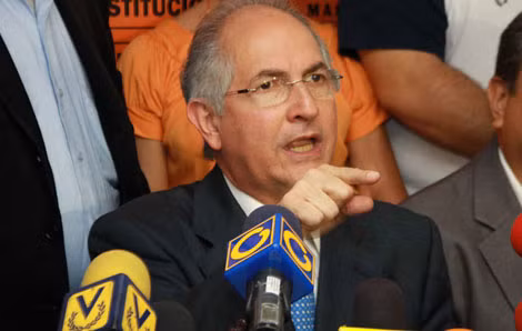 Thị trưởng Caracas Antonio Ledezma đã bị bắt giữ vì cáo buộc tham gia đảo chính.