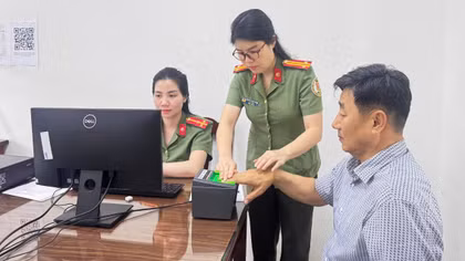 Dấu ấn trong công tác quản lý xuất nhập cảnh nơi Đất Tổ
