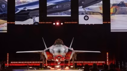 Đức tiếp nhận tiêm kích tàng hình F-35A đầu tiên từ Mỹ