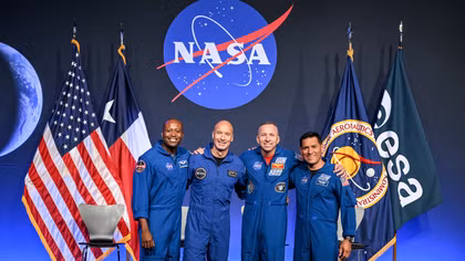 NASA công bố phi hành đoàn Artemis III