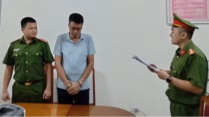 Cựu cán bộ ngân hàng chiếm đoạt hơn 10 tỷ đồng bằng thủ đoạn "sang tên" sổ đỏ
