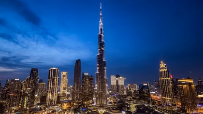 UAE áp lệnh cấm vận thương mại vô thời hạn với Iran