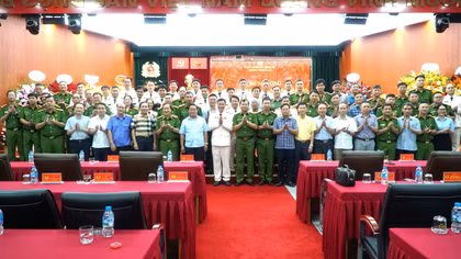 Lễ mừng công Phòng Trọng án đón nhận danh hiệu Anh hùng