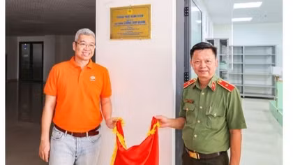 Bộ Công an trao tặng phòng học STEM tại các điểm trường vùng khó khăn
