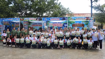 Trang bị kỹ năng phòng, chống vi phạm pháp luật cho 1.800 học sinh