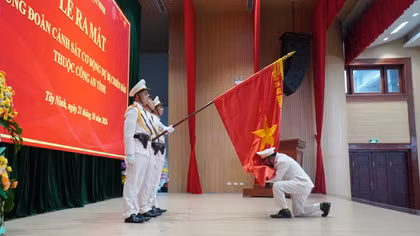 Tây Ninh: Ra mắt Trung đoàn CSCĐ dự bị chiến đấu