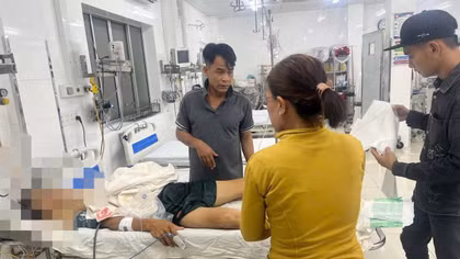 Người đàn ông bị người tình đâm nguy kịch